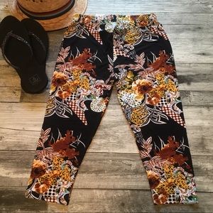 Capri Leggings, S/M (Size 4-12)